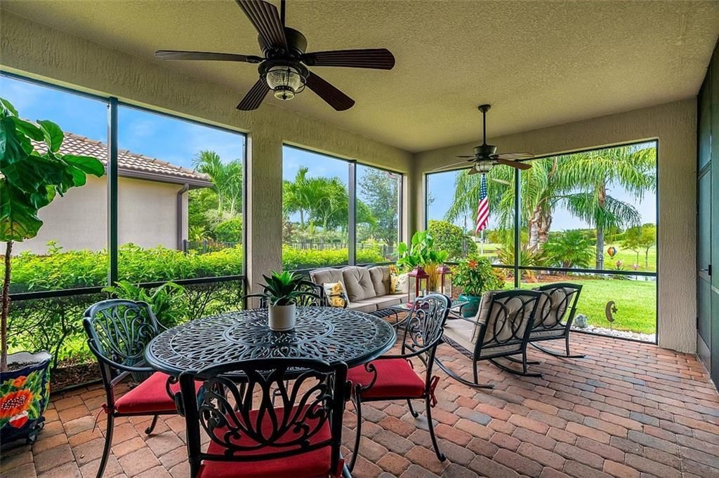 Active With Contract: $529,900 (2 beds, 2 baths, 1885 Square Feet)