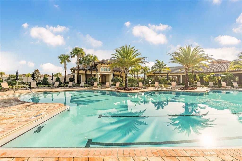 Active With Contract: $529,900 (2 beds, 2 baths, 1885 Square Feet)