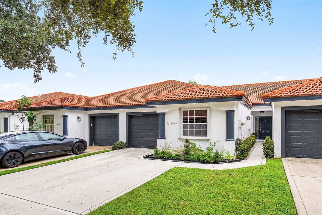 合同活跃: $425,000 (3 贝兹, 2 浴室, 1480 平方英尺)