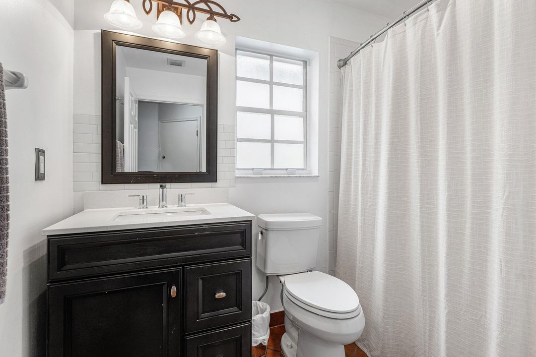 合同活跃: $425,000 (3 贝兹, 2 浴室, 1480 平方英尺)