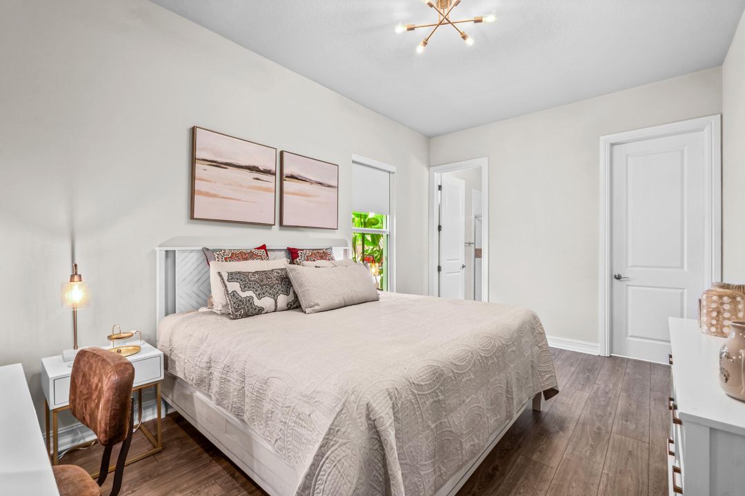 出租: $13,000 (4 贝兹, 4 浴室, 3080 平方英尺)