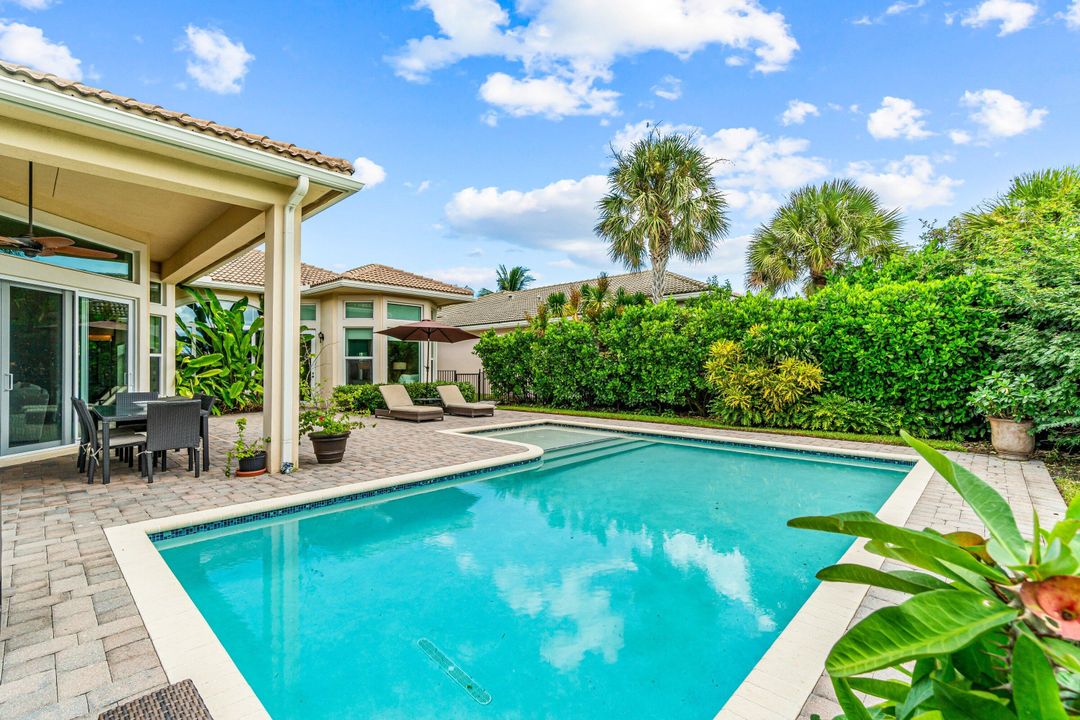 出租: $13,000 (4 贝兹, 4 浴室, 3080 平方英尺)