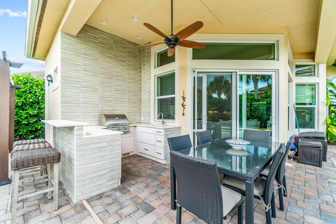 出租: $13,000 (4 贝兹, 4 浴室, 3080 平方英尺)