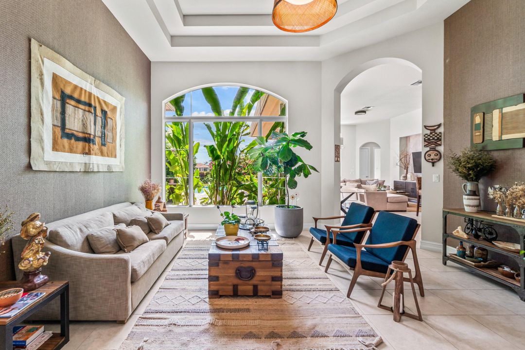 出租: $13,000 (4 贝兹, 4 浴室, 3080 平方英尺)