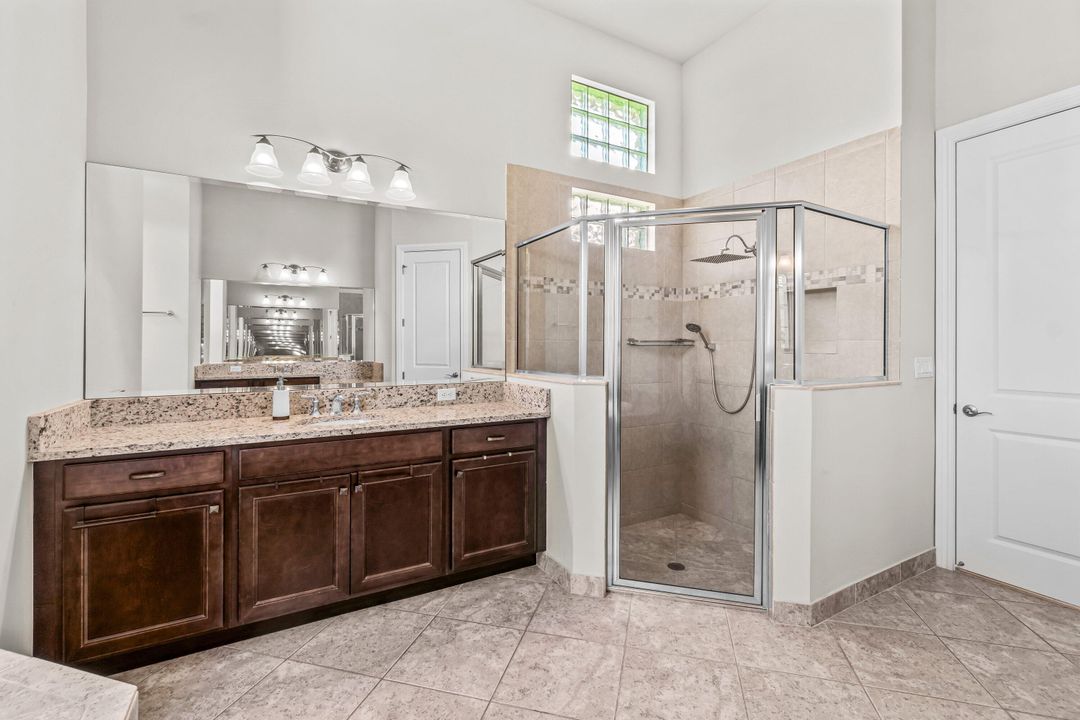 出租: $13,000 (4 贝兹, 4 浴室, 3080 平方英尺)