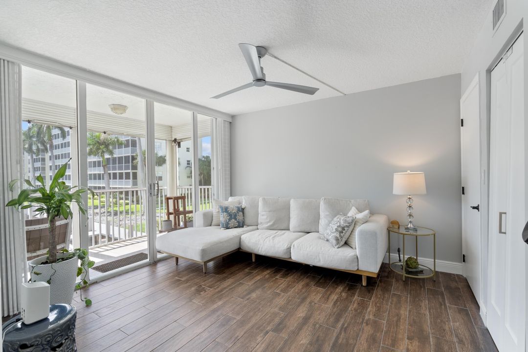 Под контрактом: $8,500 (3 спален, 2 ванн, 1448 Квадратных фут)