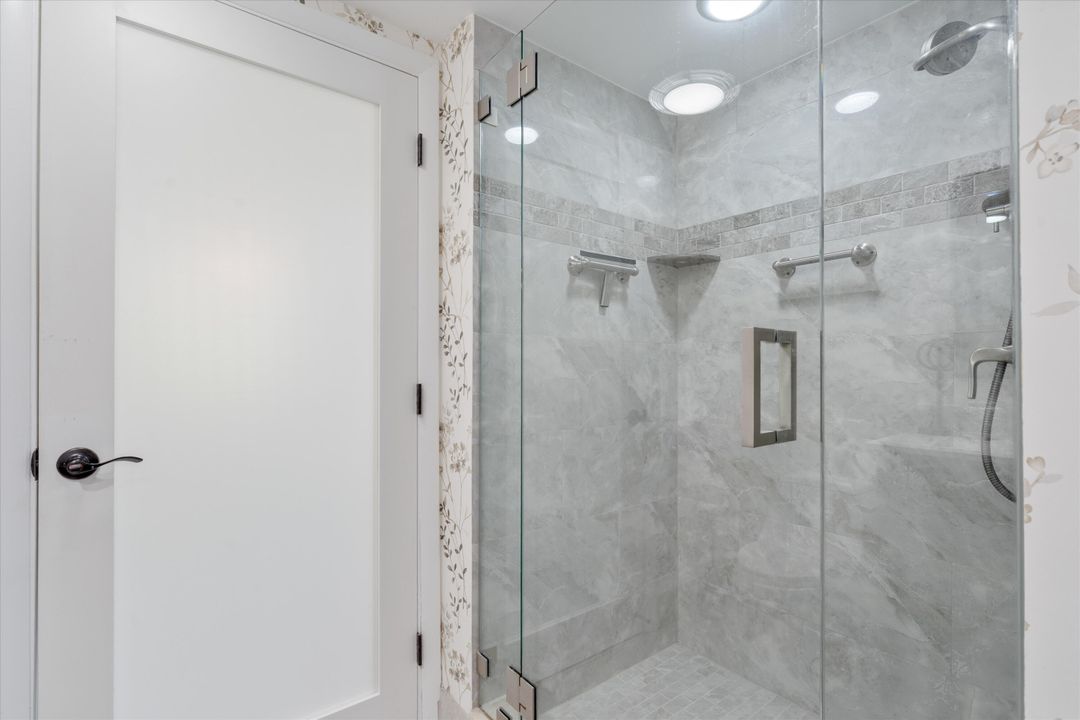 Под контрактом: $8,500 (3 спален, 2 ванн, 1448 Квадратных фут)