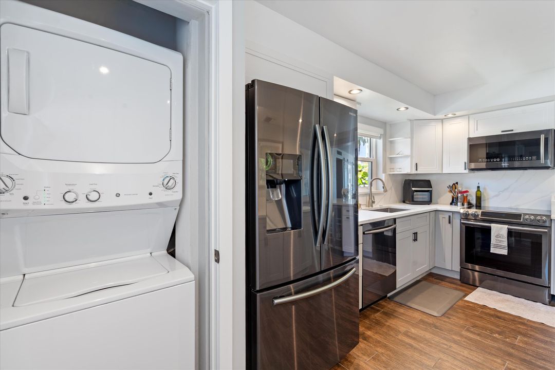 Под контрактом: $8,500 (3 спален, 2 ванн, 1448 Квадратных фут)