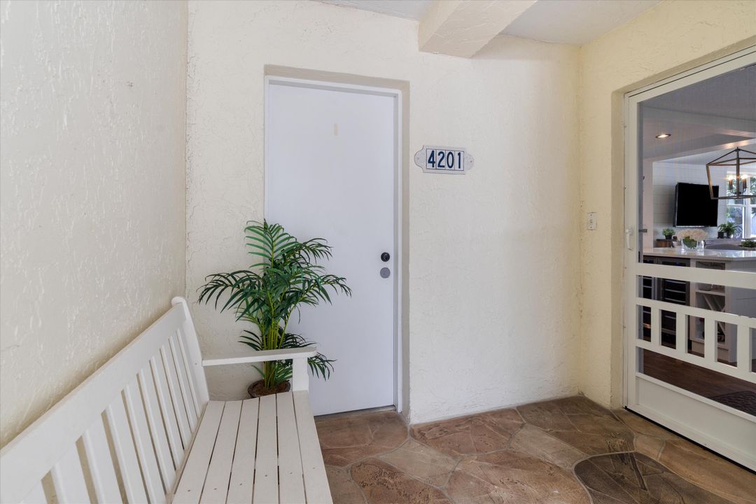 Под контрактом: $8,500 (3 спален, 2 ванн, 1448 Квадратных фут)