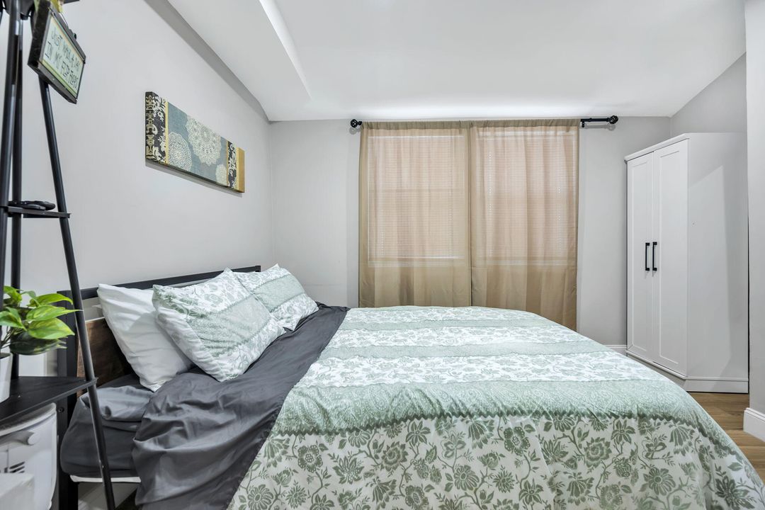 For Sale: $1,340,000 (0 beds, 0 baths, 1800 Square Feet)