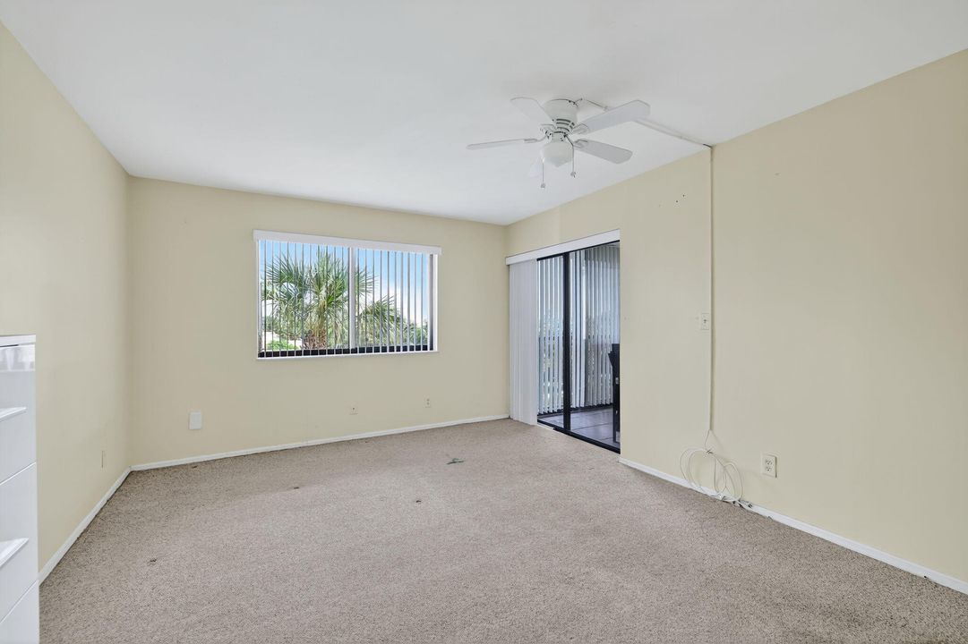 На продажу: $239,000 (1 спален, 1 ванн, 788 Квадратных фут)