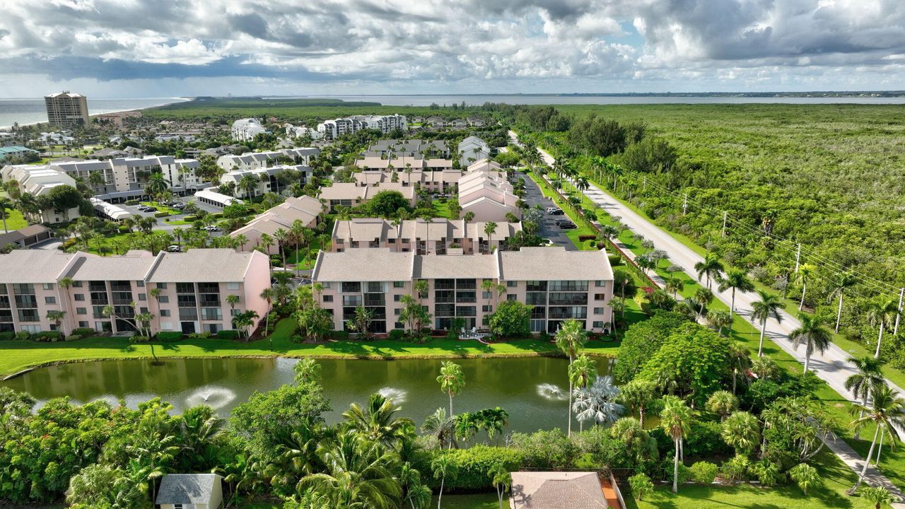 На продажу: $239,000 (1 спален, 1 ванн, 788 Квадратных фут)