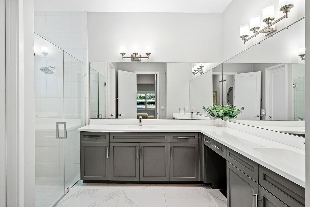 Active With Contract: $999,000 (3 beds, 3 baths, 2157 Square Feet)