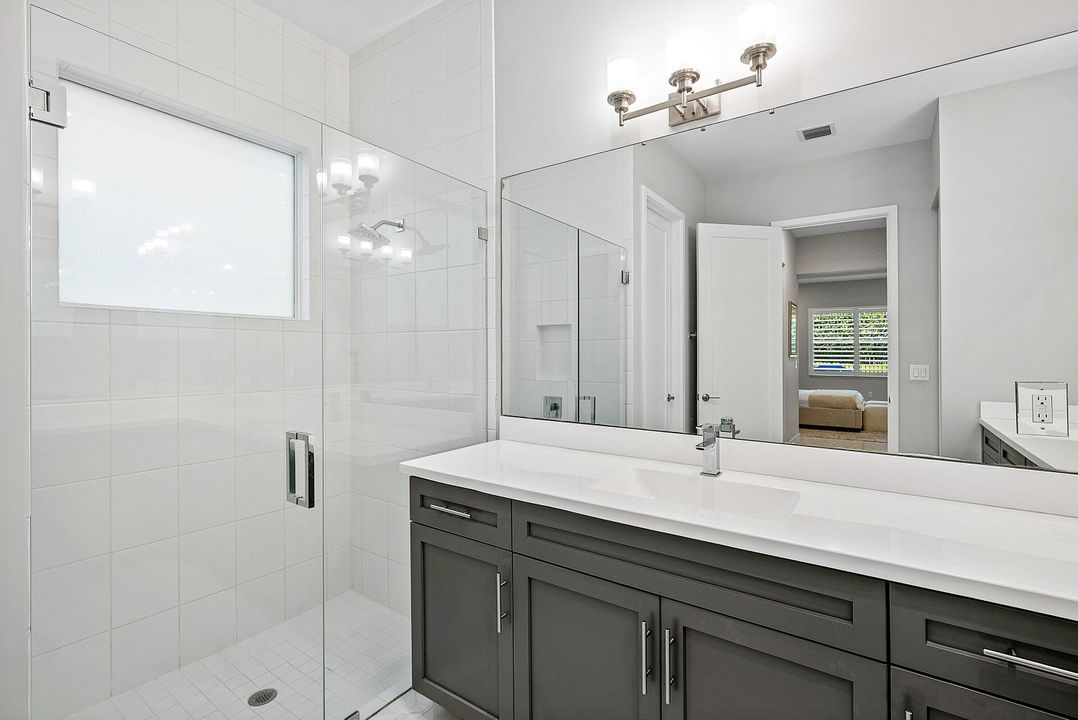 Active With Contract: $999,000 (3 beds, 3 baths, 2157 Square Feet)