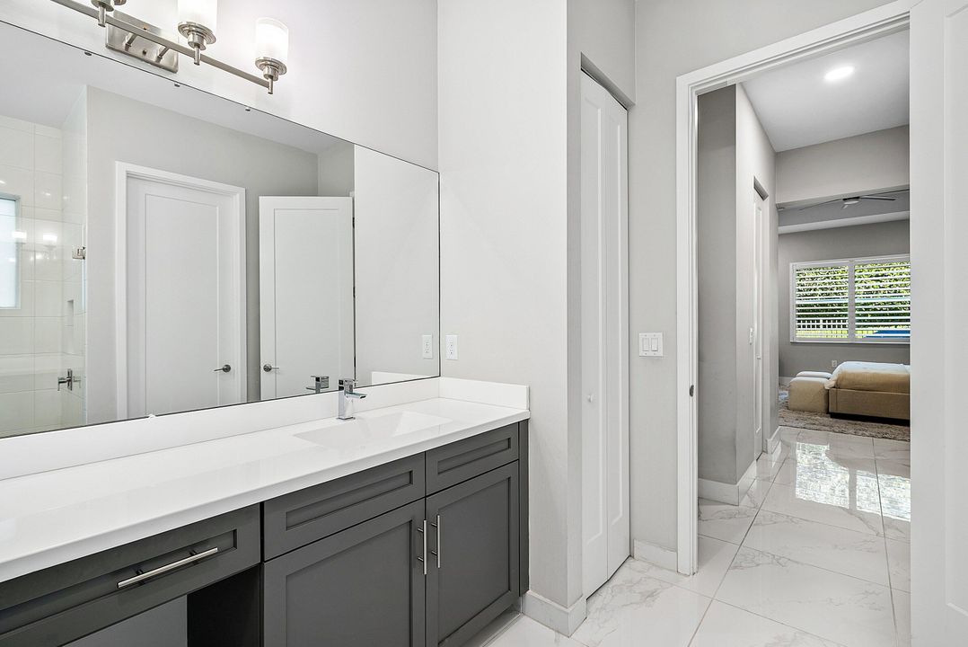 Active With Contract: $999,000 (3 beds, 3 baths, 2157 Square Feet)