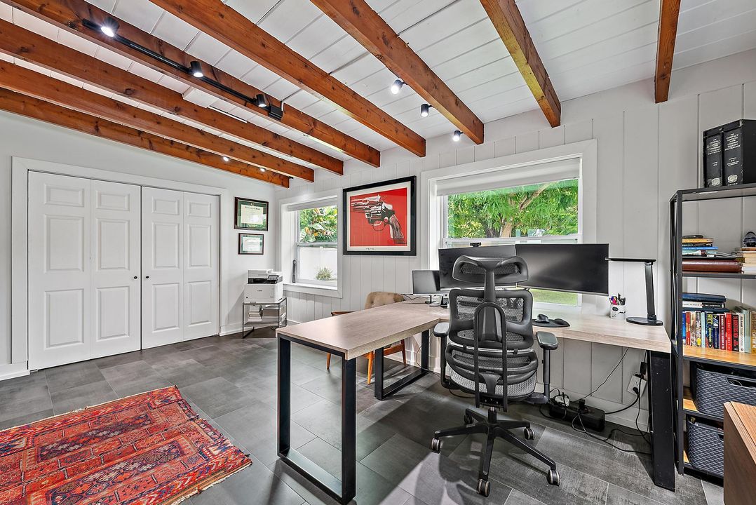 Active With Contract: $535,000 (3 beds, 2 baths, 1427 Square Feet)