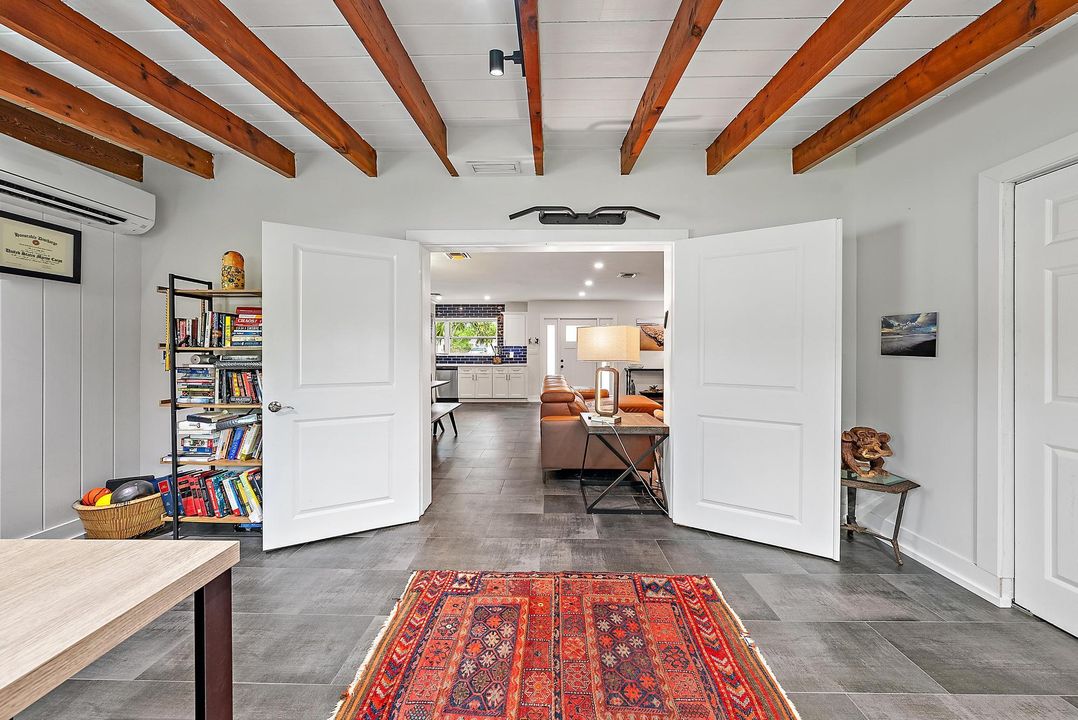 Active With Contract: $535,000 (3 beds, 2 baths, 1427 Square Feet)