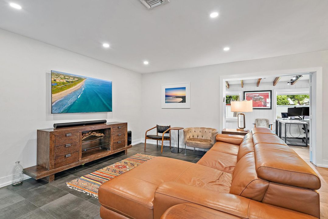 Active With Contract: $535,000 (3 beds, 2 baths, 1427 Square Feet)