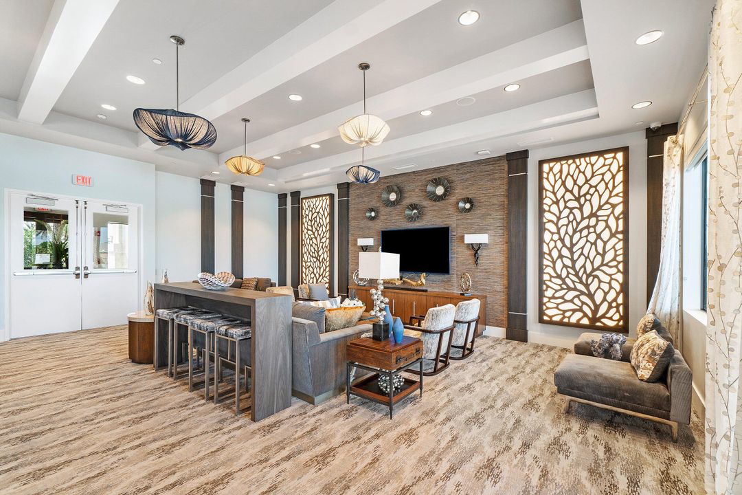 Active With Contract: $999,000 (3 beds, 3 baths, 2157 Square Feet)