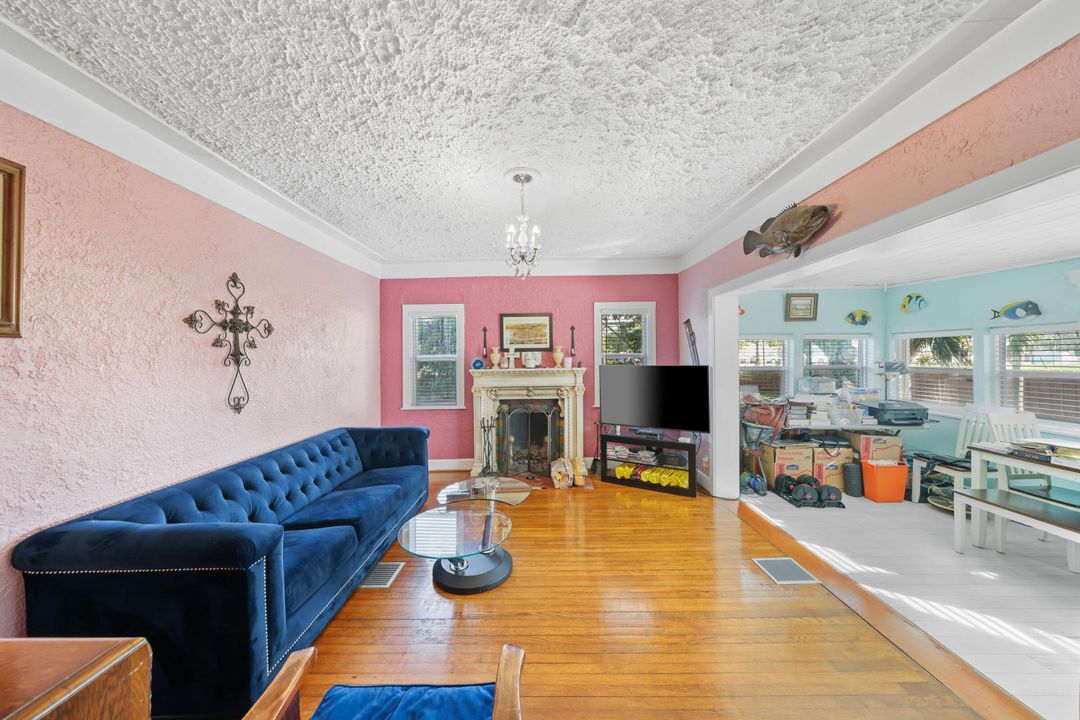 На продажу: $1,350,000 (0 спален, 0 ванн, 3858 Квадратных фут)