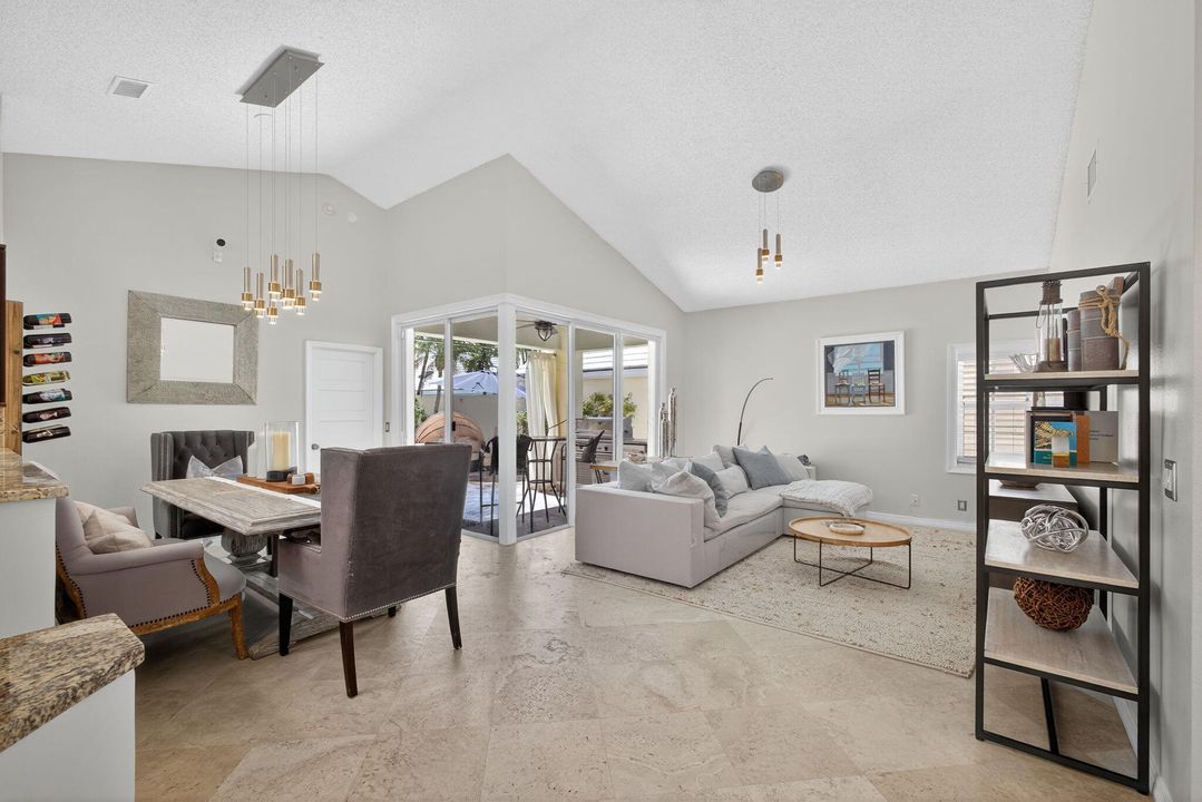 Active With Contract: $650,000 (3 beds, 2 baths, 1467 Square Feet)