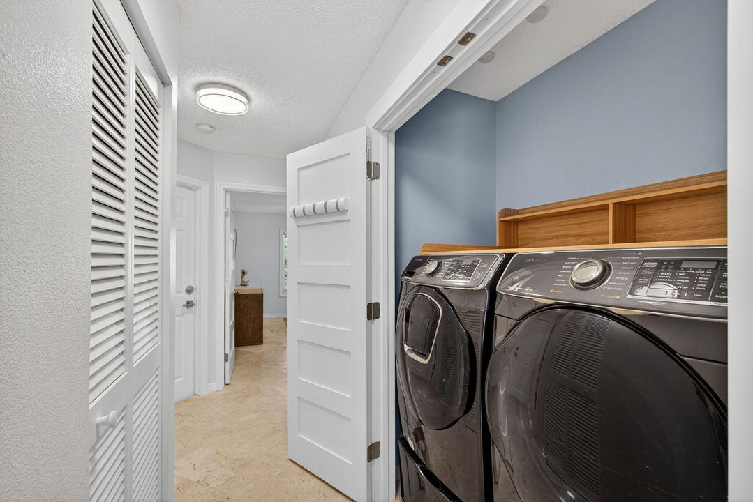 Active With Contract: $650,000 (3 beds, 2 baths, 1467 Square Feet)