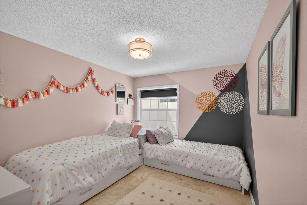 Active With Contract: $650,000 (3 beds, 2 baths, 1467 Square Feet)