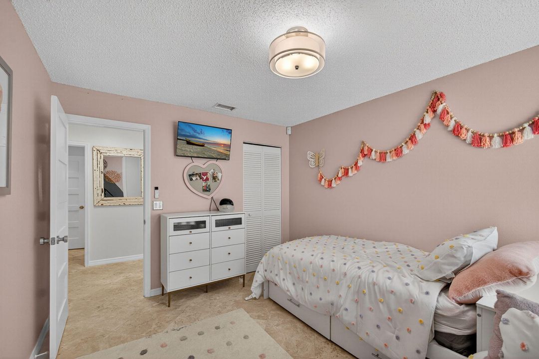 Active With Contract: $650,000 (3 beds, 2 baths, 1467 Square Feet)