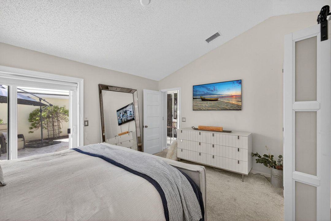 Active With Contract: $650,000 (3 beds, 2 baths, 1467 Square Feet)