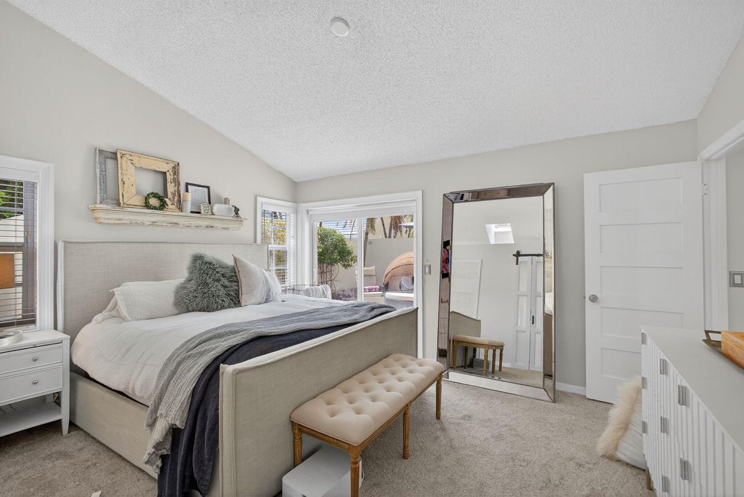 Active With Contract: $650,000 (3 beds, 2 baths, 1467 Square Feet)