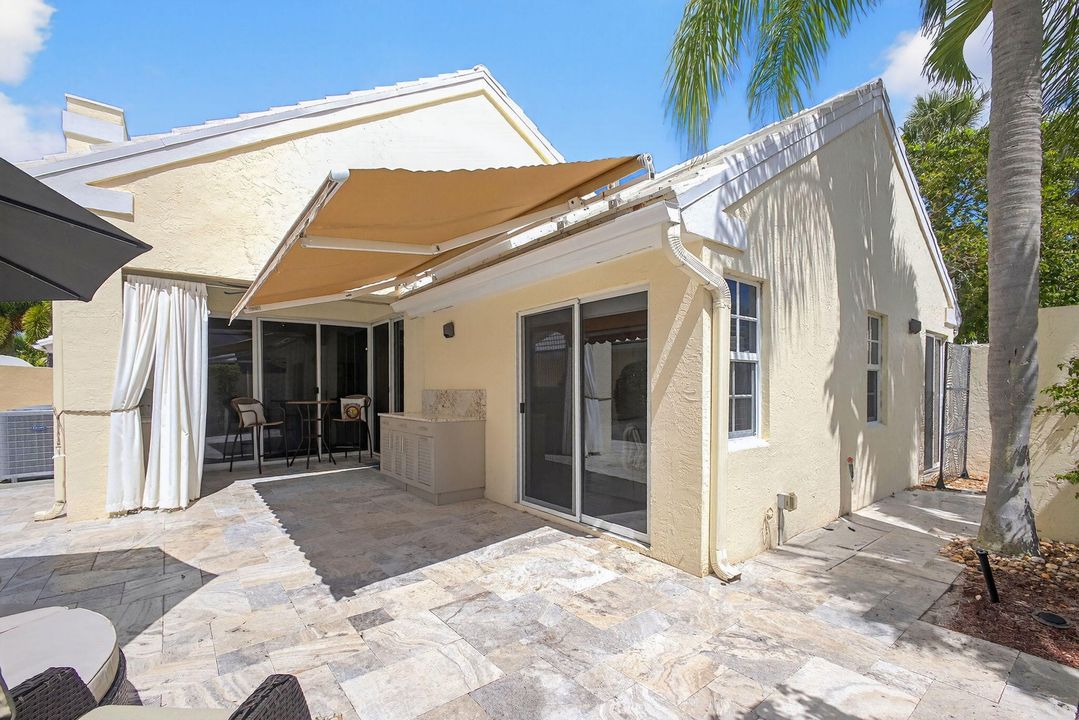 Active With Contract: $650,000 (3 beds, 2 baths, 1467 Square Feet)