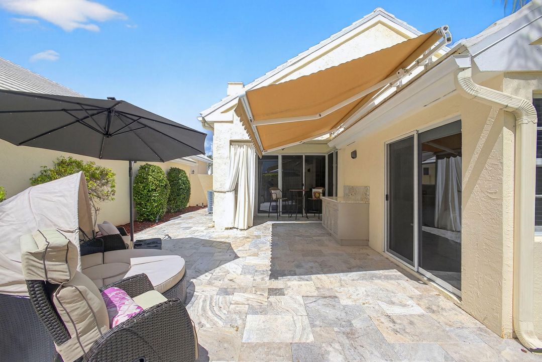 Active With Contract: $650,000 (3 beds, 2 baths, 1467 Square Feet)