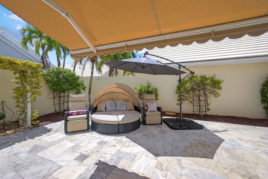 Active With Contract: $650,000 (3 beds, 2 baths, 1467 Square Feet)