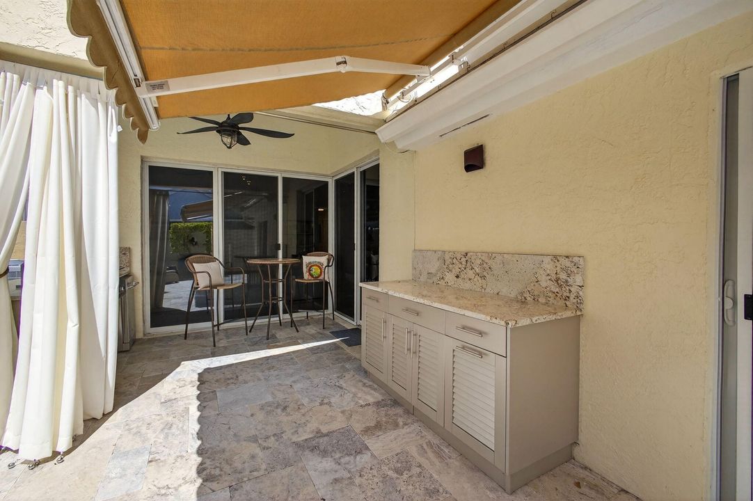 Active With Contract: $650,000 (3 beds, 2 baths, 1467 Square Feet)