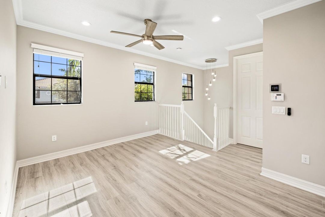 For Rent: $5,100 (4 beds, 3 baths, 2305 Square Feet)