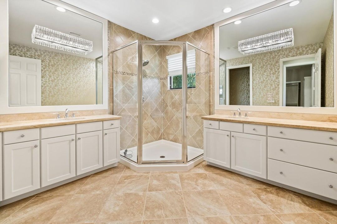 For Rent: $5,100 (4 beds, 3 baths, 2305 Square Feet)