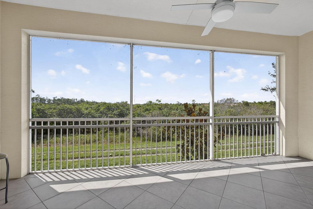 En Venta: $661,900 (3 camas, 3 baños, 2743 Pies cuadrados)