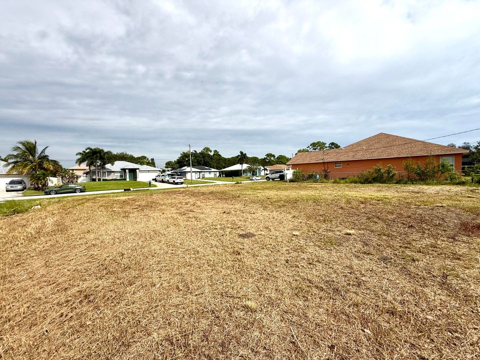 合同活跃: $160,000 (0 贝兹, 0 浴室, 0 平方英尺)