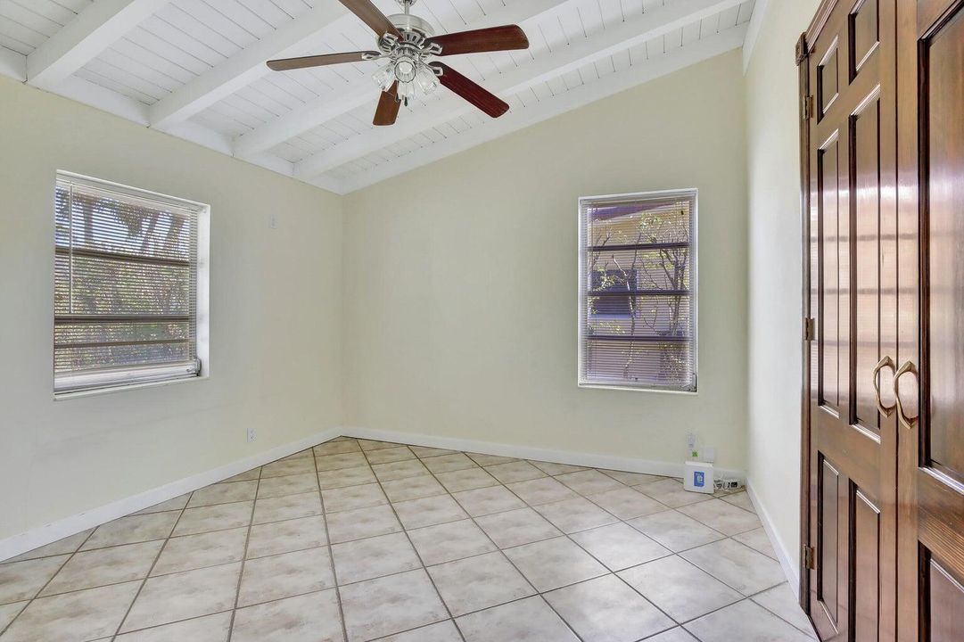 Activo con contrato: $4,000 (3 camas, 2 baños, 1465 Pies cuadrados)