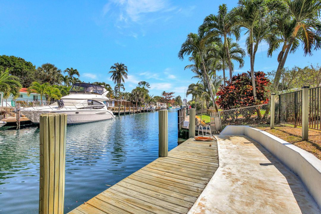 Activo con contrato: $4,000 (3 camas, 2 baños, 1465 Pies cuadrados)