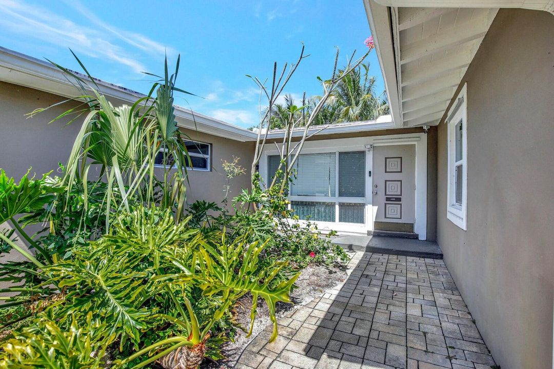 Activo con contrato: $4,000 (3 camas, 2 baños, 1465 Pies cuadrados)