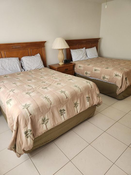 Activo con contrato: $1,700 (1 camas, 1 baños, 900 Pies cuadrados)