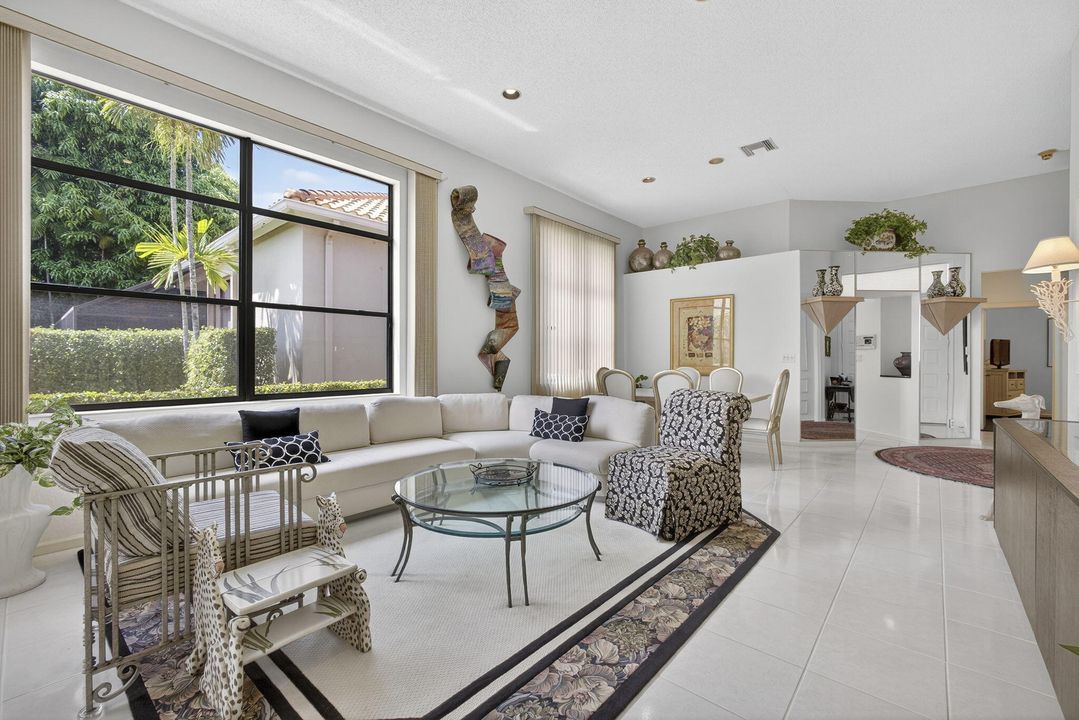 For Sale: $285,000 (3 beds, 2 baths, 1995 Square Feet)