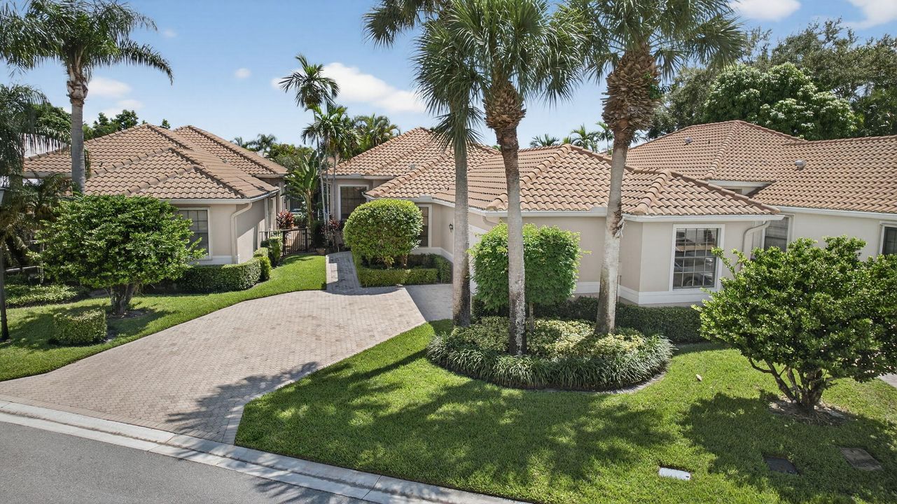 For Sale: $285,000 (3 beds, 2 baths, 1995 Square Feet)