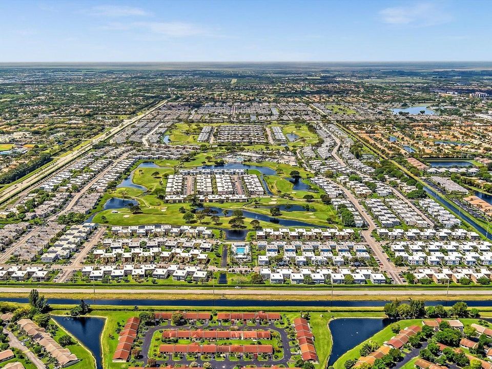 For Sale: $80,000 (2 beds, 2 baths, 902 Square Feet)