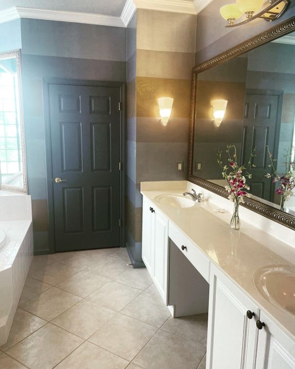 合同活跃: $6,000 (3 贝兹, 2 浴室, 2317 平方英尺)