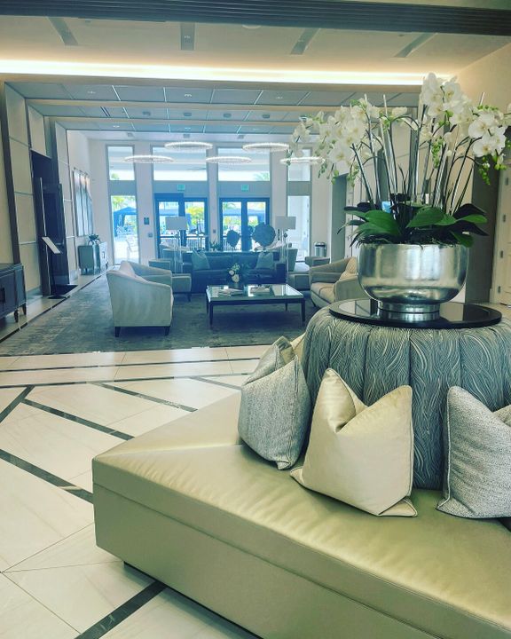 合同活跃: $6,000 (3 贝兹, 2 浴室, 2317 平方英尺)