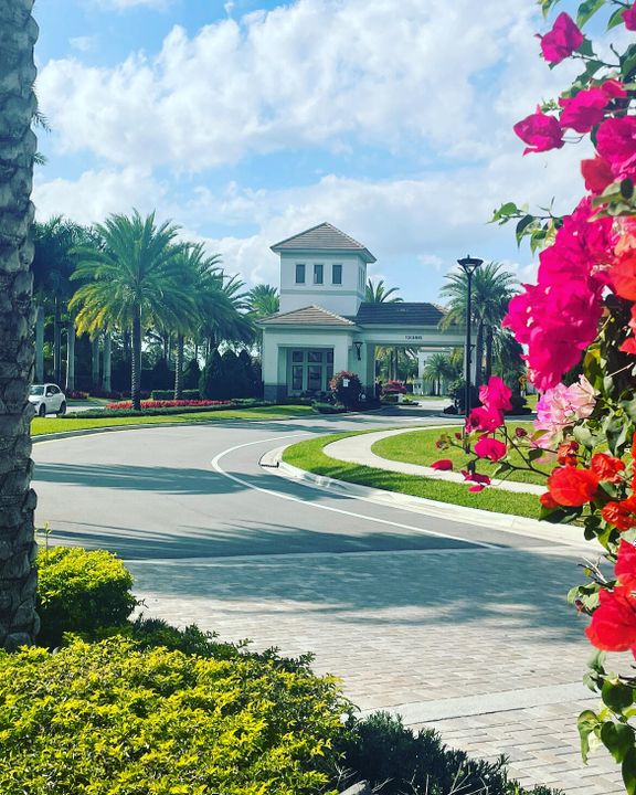 合同活跃: $6,000 (3 贝兹, 2 浴室, 2317 平方英尺)