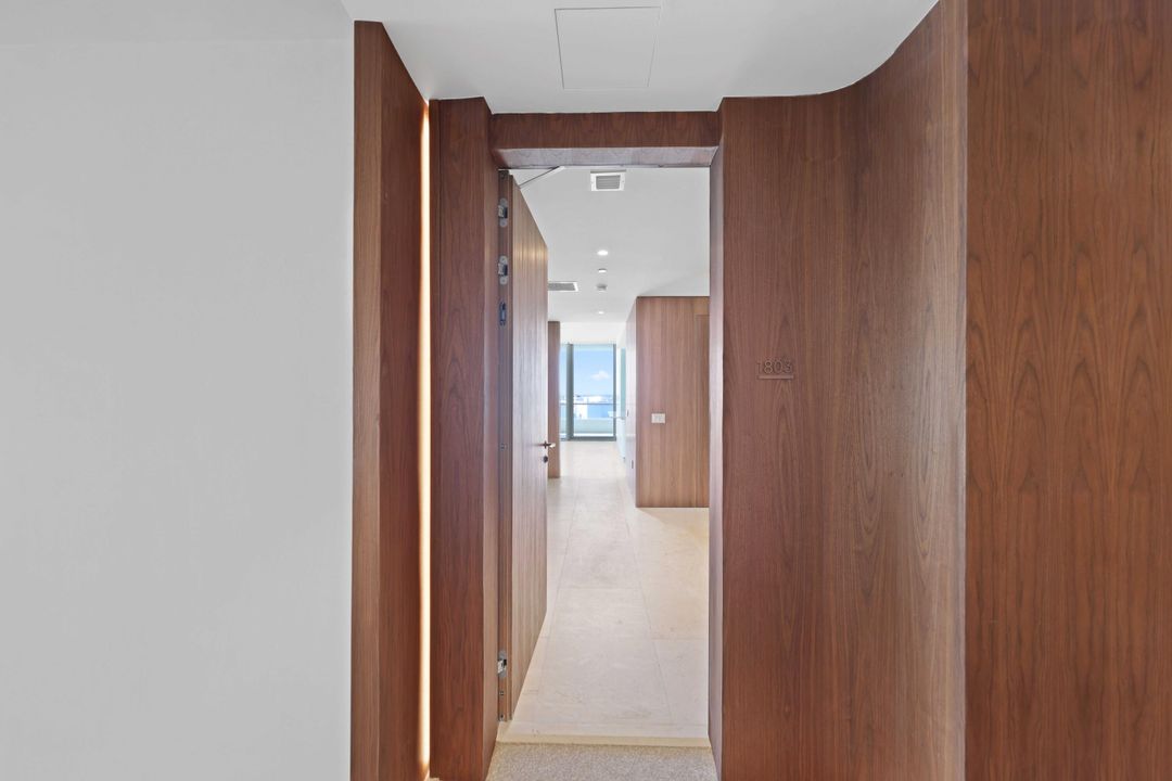 For Sale: $4,850,000 (3 beds, 2 baths, 2561 Square Feet)