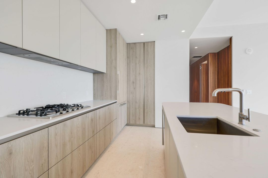 For Sale: $4,850,000 (3 beds, 2 baths, 2561 Square Feet)